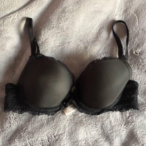 Black Victoria’s Secret Bra - Picture 1 of 3